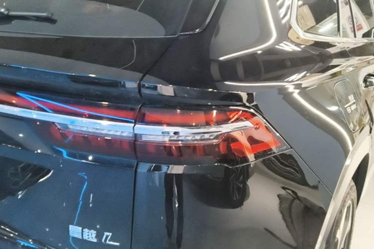Used Geely Auto Monjaro L 2021 2.0TD DCT EVO Two-Wheel Drive Prestige Version Right Rear Taillight