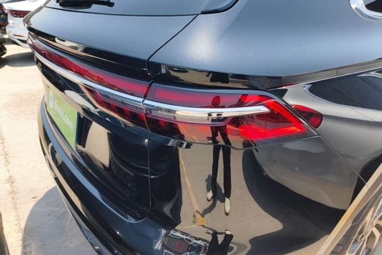 Used Geely Auto Monjaro L 2021 2.0TD DCT EVO Two-Wheel Drive Smart Luxury Version Right Rear Taillight