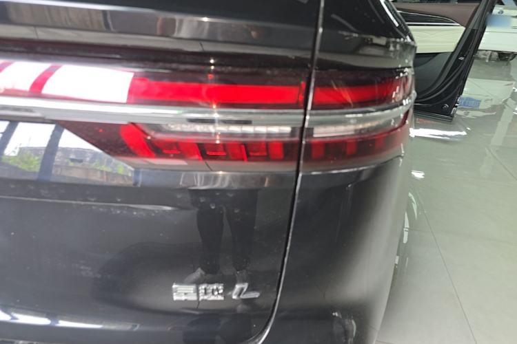 Used Geely Auto Monjaro L 2021 2.0TD DCT EVO Two-Wheel Drive Prestige Version Right Rear Taillight