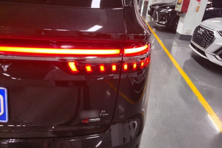 Used Geely Auto Monjaro L 2021 2.0TD High-Power Automatic All-Wheel-Drive Flagship Version Right Rear Taillight
