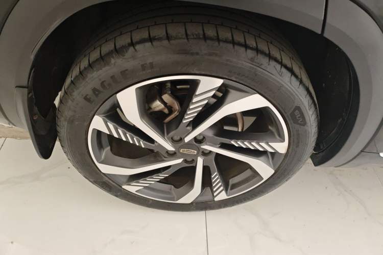 Used Geely Auto Monjaro L 2021 2.0TD DCT EVO Two-Wheel Drive Smart Luxury Version Right Rear Wheel Hub