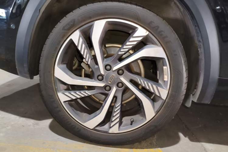 Used Geely Auto Monjaro L 2021 2.0TD DCT EVO Two-Wheel Drive Smart Luxury Version Right Rear Wheel Hub
