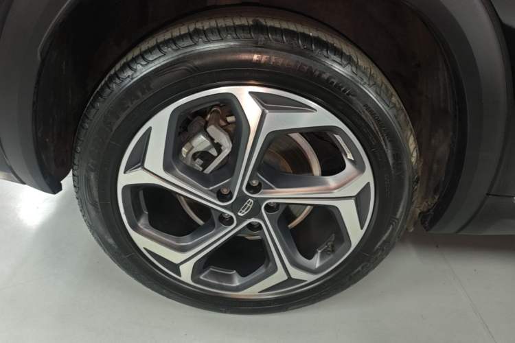 Used Geely Auto Monjaro L 2021 2.0TD DCT EVO Two-Wheel Drive Prestige Version Right Rear Wheel Hub