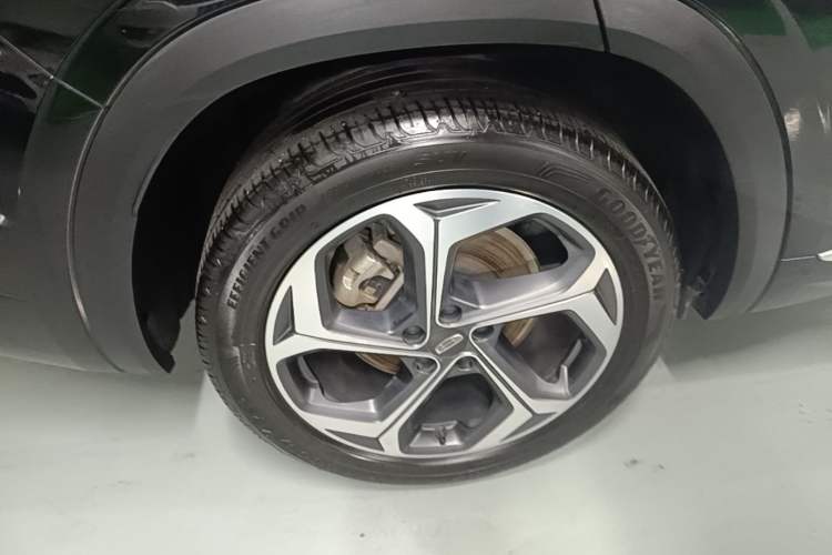 Used Geely Auto Monjaro L 2021 2.0TD DCT EVO Two-Wheel Drive Prestige Version Right Rear Wheel Hub