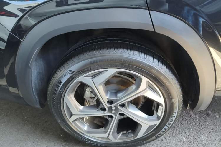 Used Geely Auto Monjaro L 2021 2.0TD DCT EVO Two-Wheel Drive Prestige Version Right Rear Wheel Hub