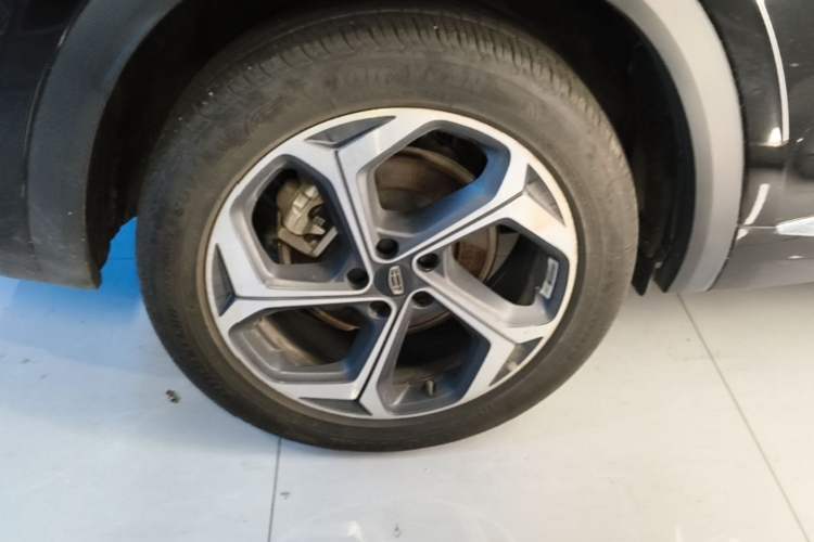 Used Geely Auto Monjaro L 2021 2.0TD DCT EVO Two-Wheel Drive Prestige Version Right Rear Wheel Hub
