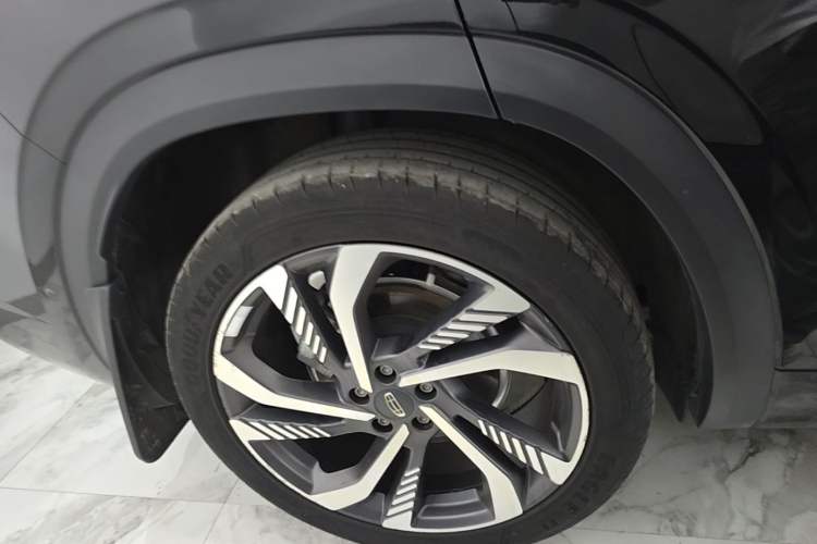 Used Geely Auto Monjaro L 2021 2.0TD DCT EVO Two-Wheel Drive Smart Luxury Version Right Rear Wheel Hub
