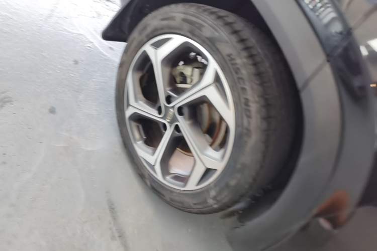 Used Geely Auto Monjaro L 2021 2.0TD DCT EVO Two-Wheel Drive Prestige Version Right Rear Wheel Hub
