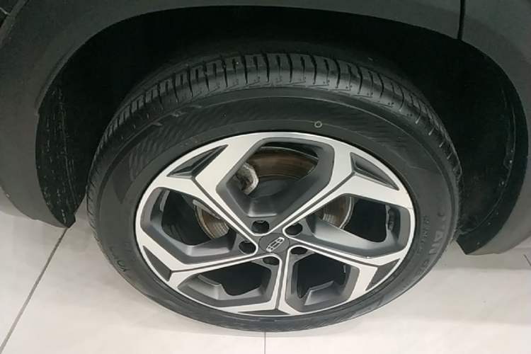 Used Geely Auto Monjaro L 2021 2.0TD DCT EVO Two-Wheel Drive Prestige Version Right Rear Wheel Hub