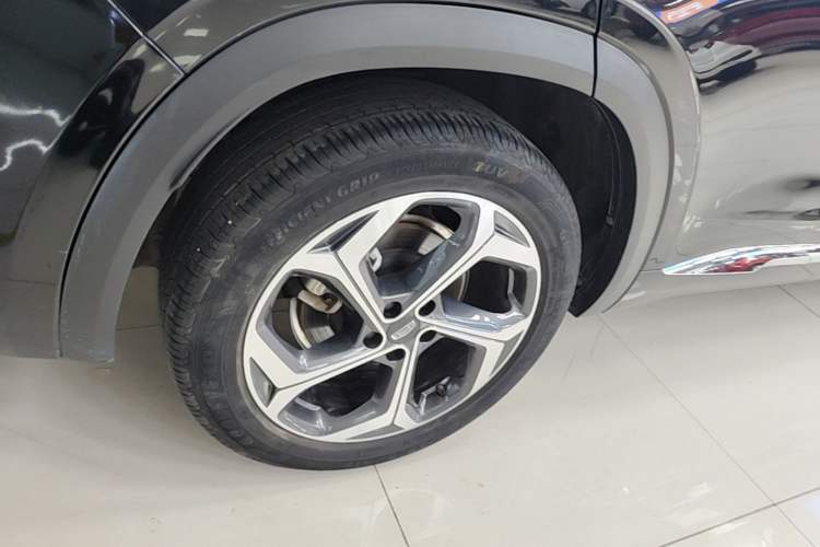 Used Geely Auto Monjaro L 2021 2.0TD DCT EVO Two-Wheel Drive Prestige Version Right Rear Wheel Hub