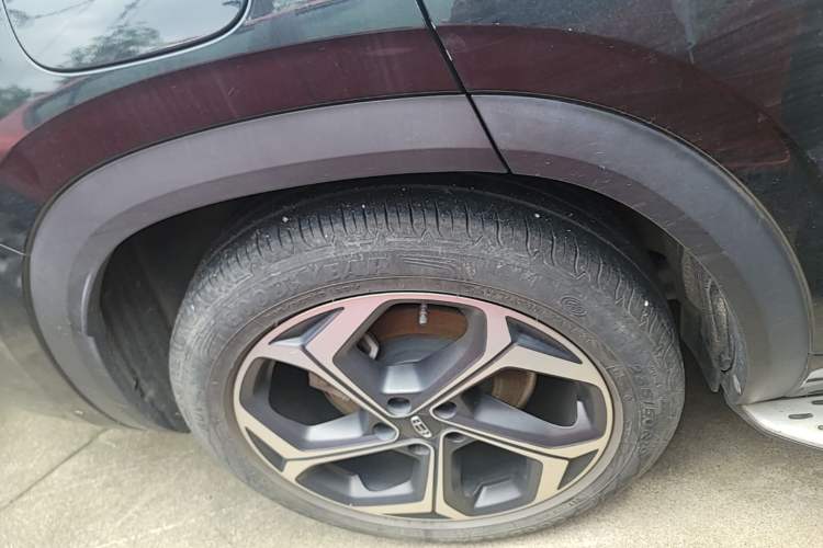 Used Geely Auto Monjaro L 2021 2.0TD DCT EVO Two-Wheel Drive Prestige Version Right Rear Wheel Hub