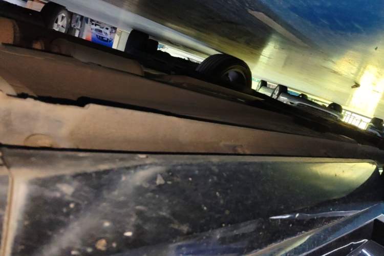 Used Geely Auto Monjaro L 2021 2.0TD DCT EVO Two-Wheel Drive Prestige Version Right Side Sill