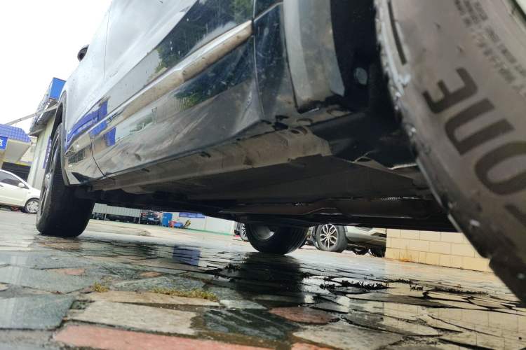 Used Geely Auto Monjaro L 2021 2.0TD DCT EVO Two-Wheel Drive Prestige Version Right Side Sill