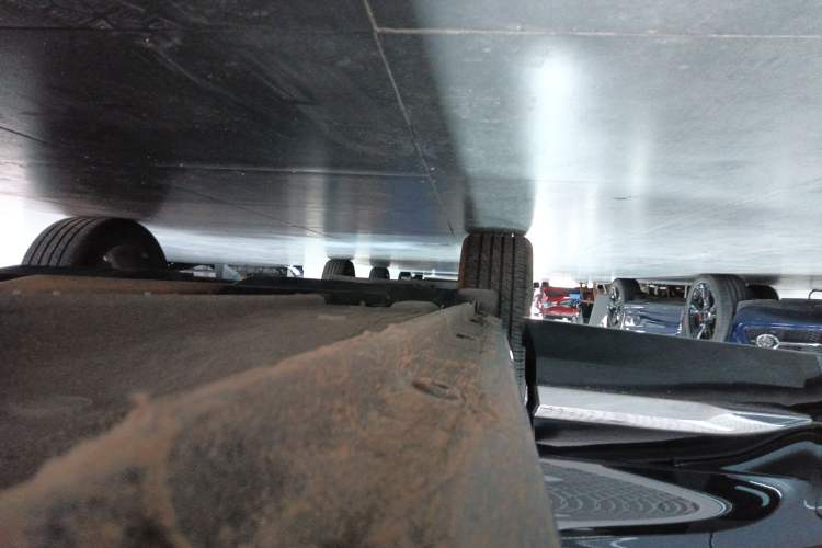 Used Geely Auto Monjaro L 2021 2.0TD DCT EVO Two-Wheel Drive Prestige Version Right Side Sill
