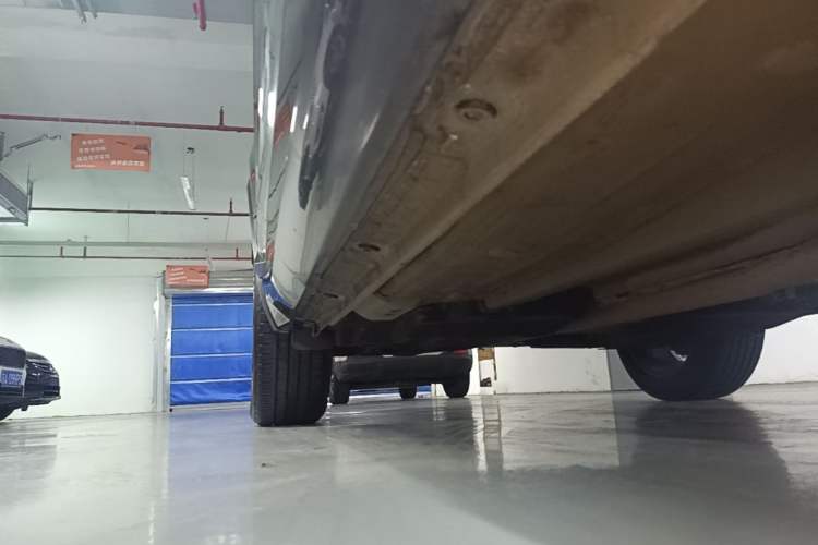 Used Geely Auto Monjaro L 2021 2.0TD DCT EVO Two-Wheel Drive Prestige Version Right Side Sill