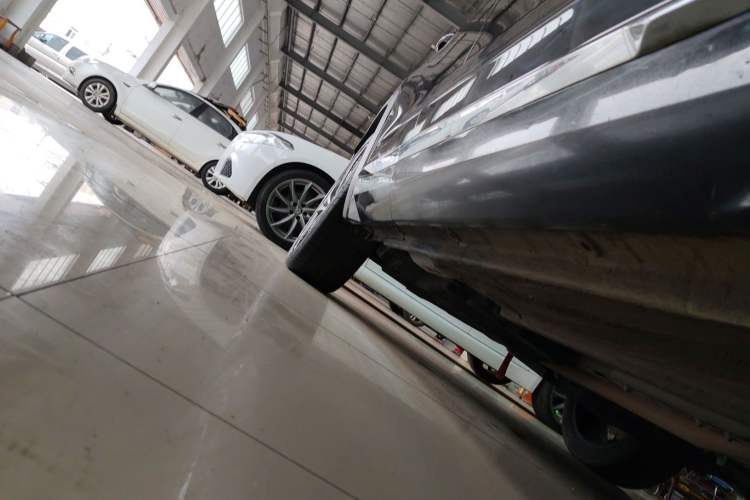Used Geely Auto Monjaro L 2021 2.0TD DCT EVO Two-Wheel Drive Smart Luxury Version Right Side Sill