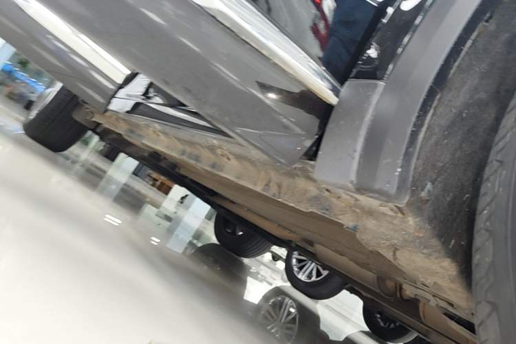 Used Geely Auto Monjaro L 2021 2.0TD DCT EVO Two-Wheel Drive Prestige Version Right Side Sill