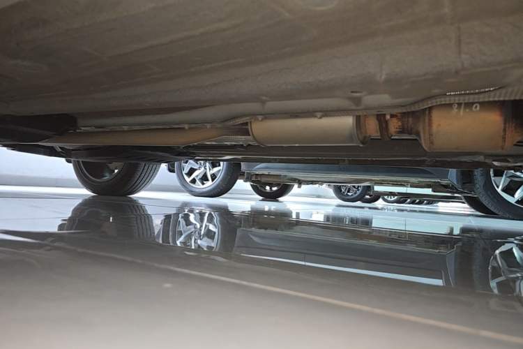 Used Geely Auto Monjaro L 2021 2.0TD DCT EVO Two-Wheel Drive Prestige Version Right Side Sill