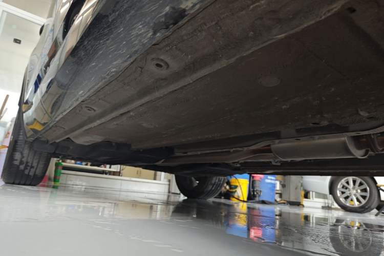 Used Geely Auto Monjaro L 2021 2.0TD DCT EVO Two-Wheel Drive Prestige Version Right Side Sill