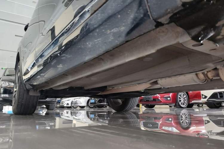 Used Geely Auto Monjaro L 2021 2.0TD DCT EVO Two-Wheel Drive Smart Luxury Version Right Side Sill
