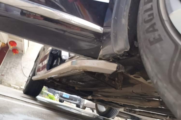 Used Geely Auto Monjaro L 2021 2.0TD High-Power Automatic All-Wheel-Drive Flagship Version Right Side Sill