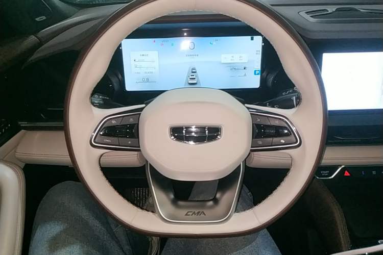 Used Geely Auto Monjaro L 2021 2.0TD DCT EVO Two-Wheel Drive Smart Luxury Version Steering Wheel