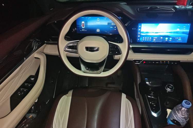 Used Geely Auto Monjaro L 2021 2.0TD DCT EVO Two-Wheel Drive Smart Luxury Version Steering Wheel