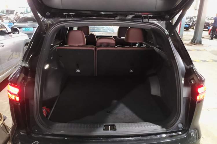 Used Geely Auto Monjaro L 2021 2.0TD DCT EVO Two-Wheel Drive Smart Luxury Version Trunk
