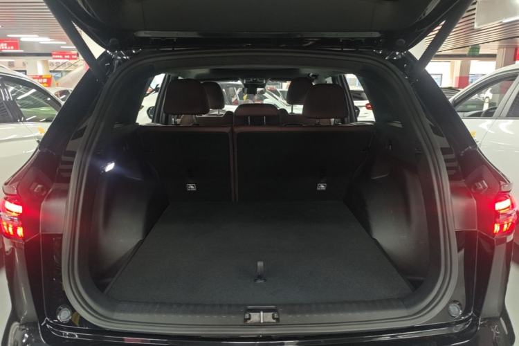 Used Geely Auto Monjaro L 2021 2.0TD DCT EVO Two-Wheel Drive Prestige Version Trunk