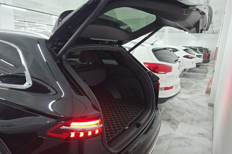 Used Geely Auto Monjaro L 2021 2.0TD DCT EVO Two-Wheel Drive Smart Luxury Version Trunk