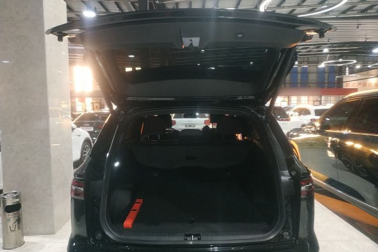 Used Geely Auto Monjaro L 2021 2.0TD High-Power Automatic All-Wheel-Drive Flagship Version Trunk