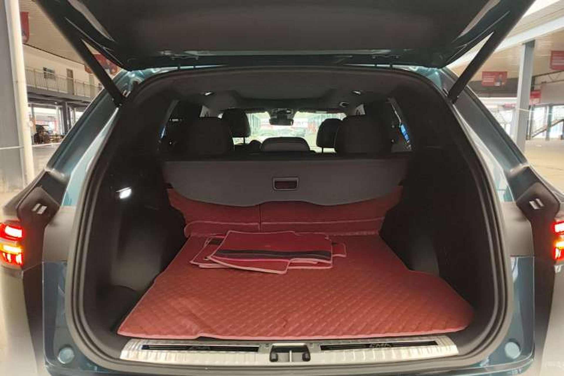 Used Geely Auto Monjaro L 2021 2.0TD High-Power Automatic All-Wheel-Drive Flagship Version Trunk