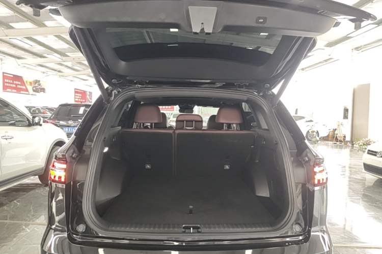 Used Geely Auto Monjaro L 2021 2.0TD DCT EVO Two-Wheel-Drive Flagship Version Trunk