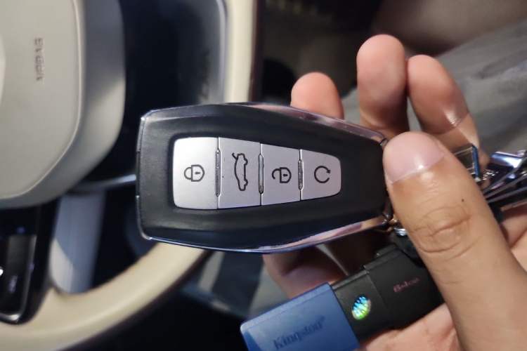 Used Geely Auto Monjaro L 2021 2.0TD DCT EVO Two-Wheel Drive Prestige Version Vehicle Key