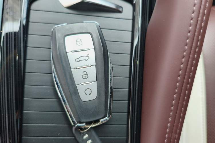 Used Geely Auto Monjaro L 2021 2.0TD High-Power Automatic All-Wheel-Drive Flagship Version Vehicle Key