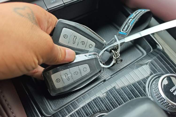 Used Geely Auto Monjaro L 2021 2.0TD DCT EVO Two-Wheel Drive Prestige Version Vehicle Key