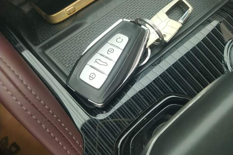 Used Geely Auto Monjaro L 2021 2.0TD DCT EVO Two-Wheel Drive Smart Luxury Version Vehicle Key