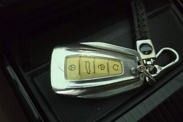 Used Geely Auto Monjaro L 2021 2.0TD DCT EVO Two-Wheel Drive Smart Luxury Version Vehicle Key