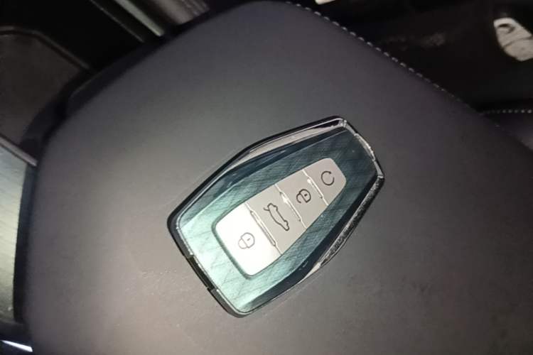 Used Geely Auto Monjaro L 2021 2.0TD High-Power Automatic All-Wheel-Drive Flagship Version Vehicle Key