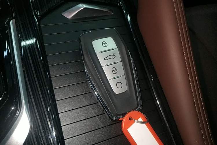 Used Geely Auto Monjaro L 2021 2.0TD DCT EVO Two-Wheel Drive Prestige Version Vehicle Key
