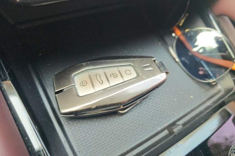 Used Geely Auto Monjaro L 2021 2.0TD DCT EVO Two-Wheel Drive Prestige Version Vehicle Key