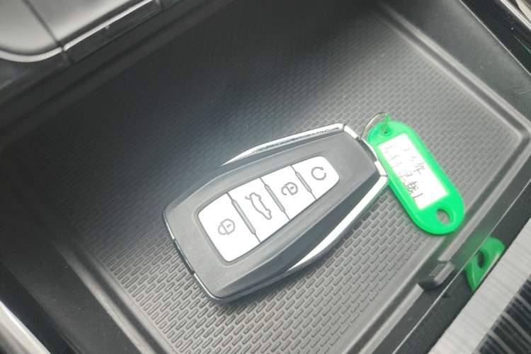 Used Geely Auto Monjaro L 2021 2.0TD DCT EVO Two-Wheel Drive Prestige Version Vehicle Key