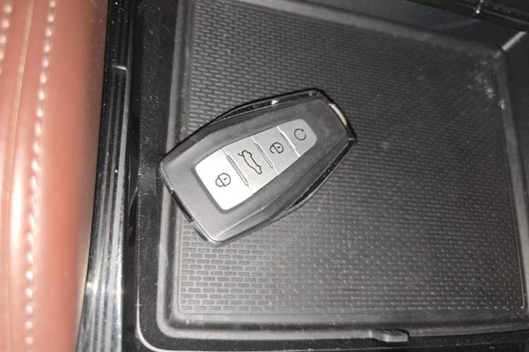 Used Geely Auto Monjaro L 2021 2.0TD DCT EVO Two-Wheel Drive Prestige Version Vehicle Key