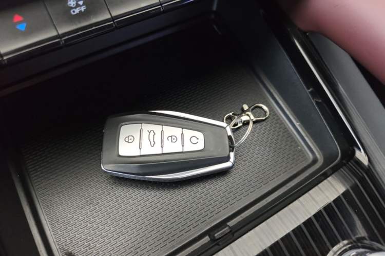 Used Geely Auto Monjaro L 2021 2.0TD DCT EVO Two-Wheel Drive Prestige Version Vehicle Key