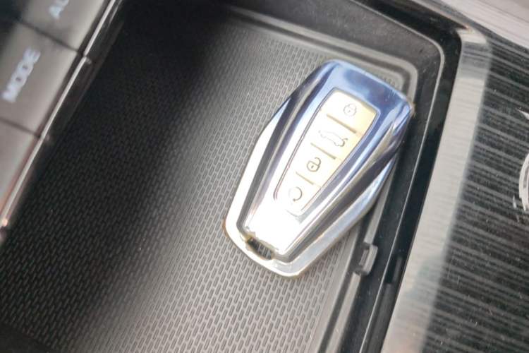 Used Geely Auto Monjaro L 2021 2.0TD DCT EVO Two-Wheel Drive Prestige Version Vehicle Key