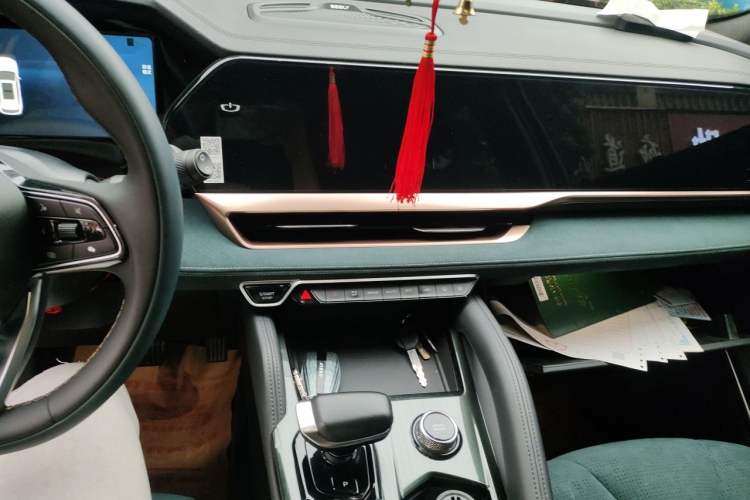 Used Geely Auto Monjaro L 2021 2.0TD DCT EVO Two-Wheel Drive Prestige Version Audio And AC Panel