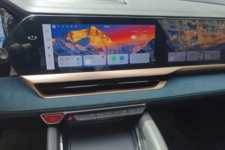 Used Geely Auto Monjaro L 2021 2.0TD DCT EVO Two-Wheel Drive Prestige Version Audio And AC Panel