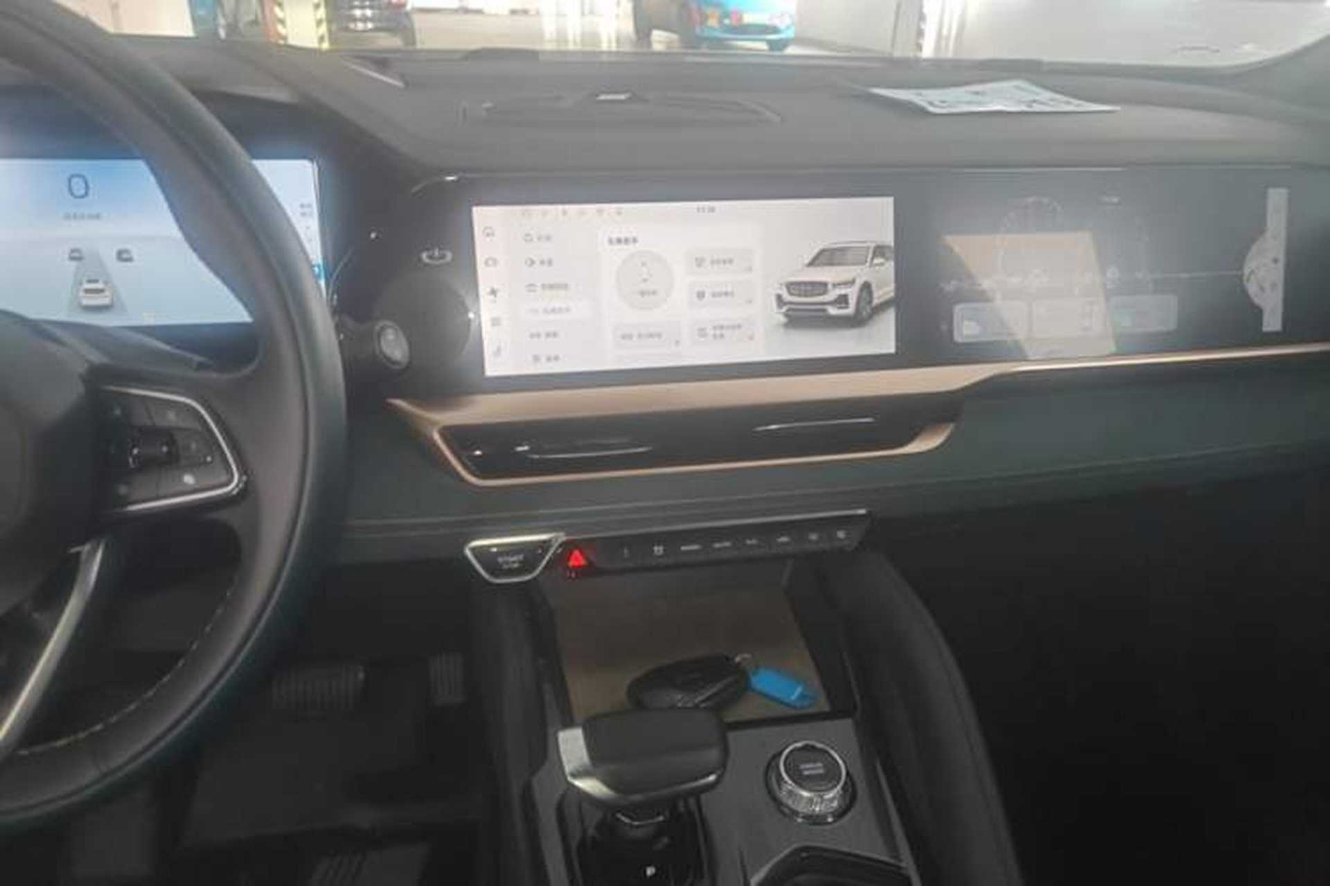 Used Geely Auto Monjaro L 2021 2.0TD High-Power Automatic All-Wheel Drive Luxury Version Audio And AC Panel