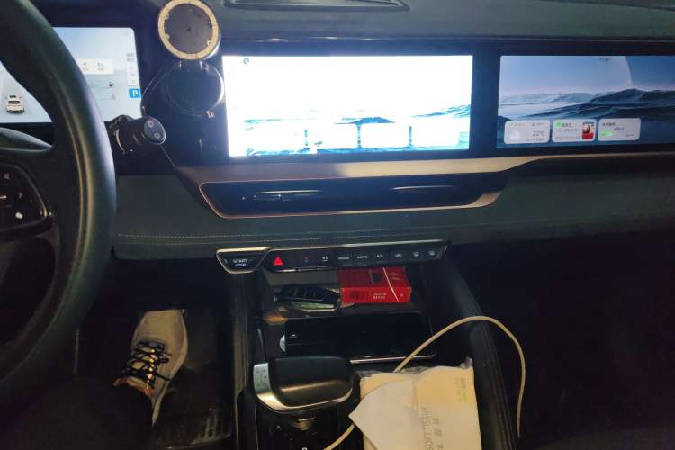 Used Geely Auto Monjaro L 2021 2.0TD DCT EVO Two-Wheel-Drive Flagship Version Audio And AC Panel