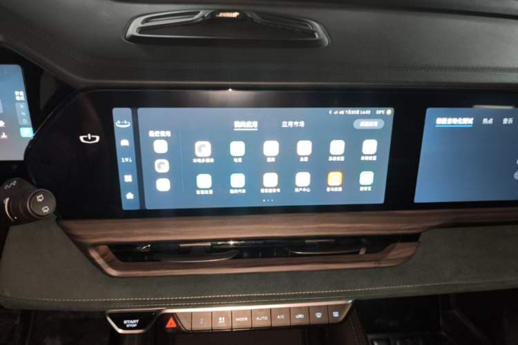 Used Geely Auto Monjaro L 2021 2.0TD High-Power Automatic All-Wheel Drive Luxury Version Audio And AC Panel